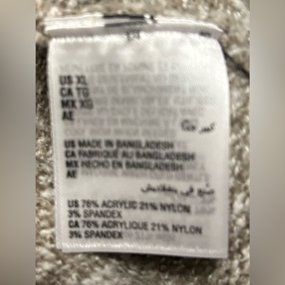 Men's Regular-Fit Bouclé Sweater - Picture 6 of 6